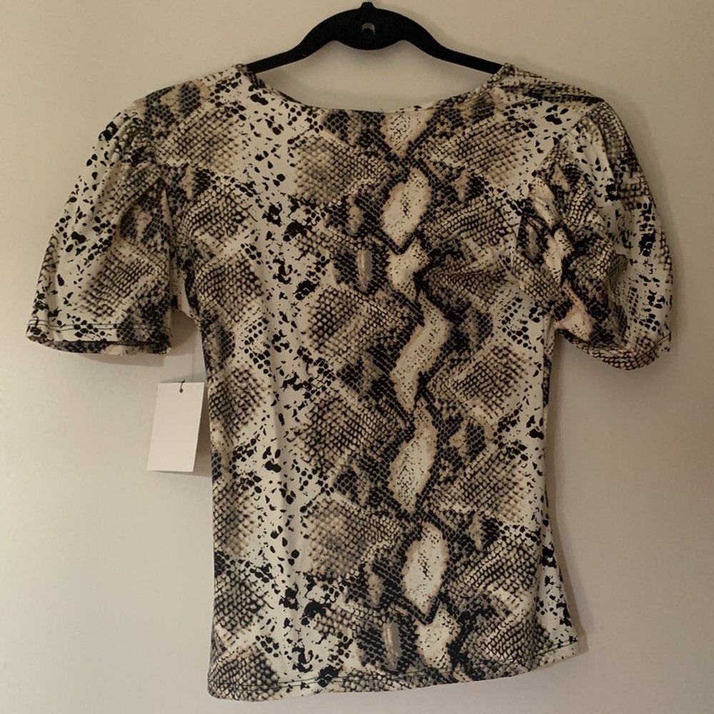 Snake print top - Picture 4 of 4